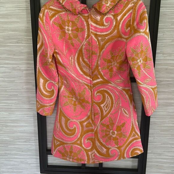 Authentic 1960s mini dress gogo dress vintage  hot pink gold tapestry fabric siz - Picture 5 of 6